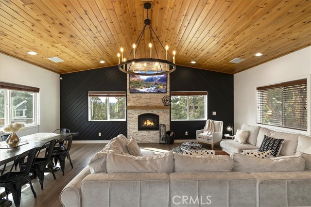 Front Image Thumbnail for CRIG26030182