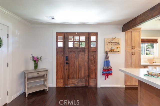 Detail Gallery Image 4 of 61 For 6903 E Driscoll St, Long Beach,  CA 90815 - 3 Beds | 2 Baths