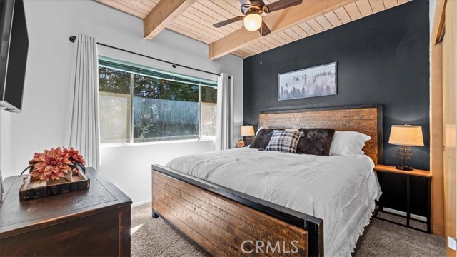 613 E Victoria Court, Lake Arrowhead, CA 92352
