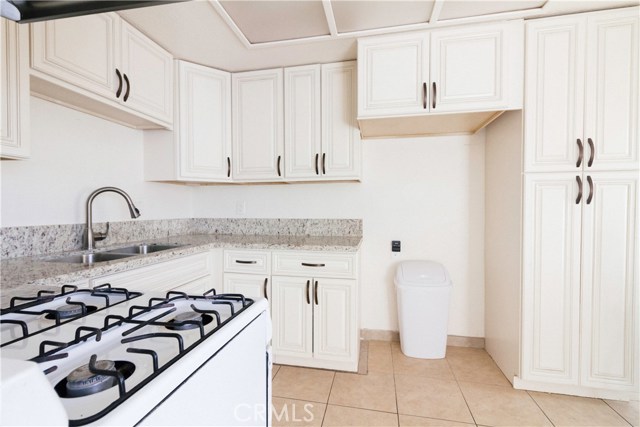 Detail Gallery Image 3 of 49 For 17425 Arrow Bld #10,  Fontana,  CA 92335 - 2 Beds | 1 Baths