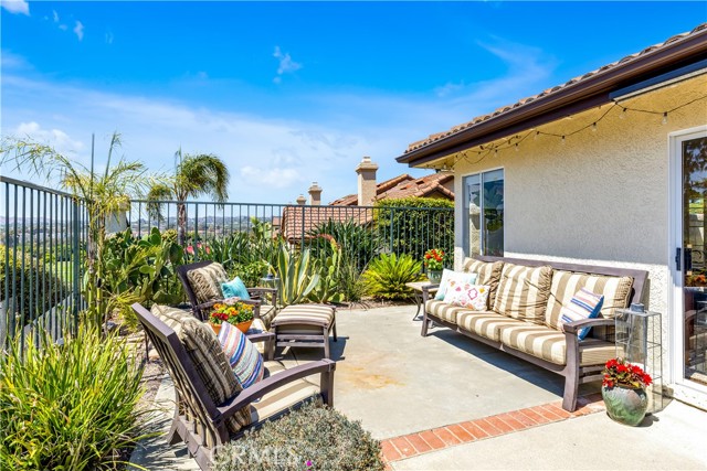 27237 Via Capri, San Juan Capistrano CA: https://media.crmls.org/medias/92b4af40-7423-471f-b4e9-96107fb1236b.jpg