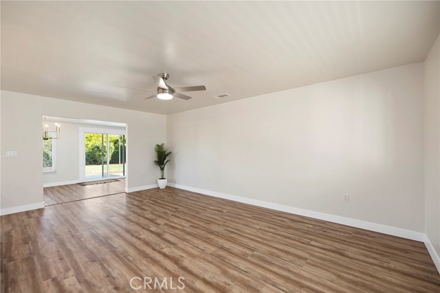 Detail Gallery Image 10 of 26 For 25811 Plum Hollow Dr, Menifee,  CA 92586 - 2 Beds | 2 Baths