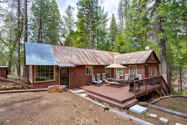 Detail Gallery Image 1 of 28 For 7915 Koon Hollar Rd, Wawona,  CA 95389 - 3 Beds | 1 Baths