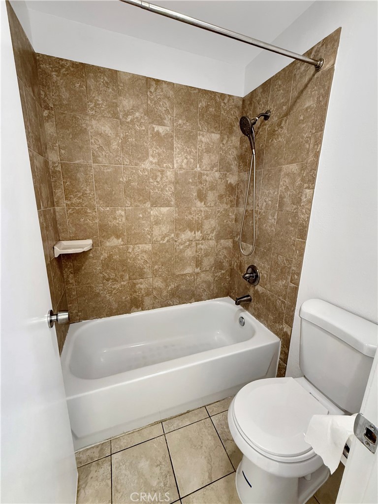 https://media.crmls.org/medias/92b5e550-d4f0-4f2f-807b-785cc4fd44c6.jpg?preset=X-Large