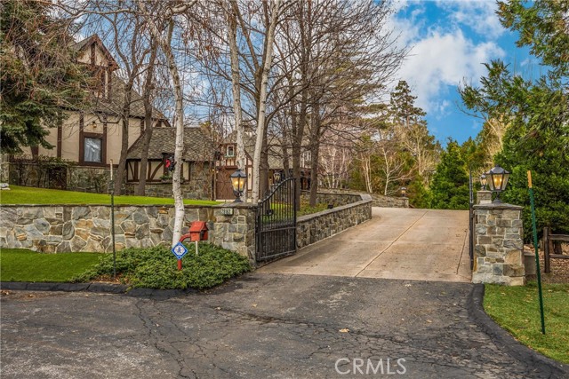 29162 Bald Eagle Ridge, Lake Arrowhead CA: https://media.crmls.org/medias/92b66869-4a1c-4f1e-8233-1c0e1f2048c9.jpg