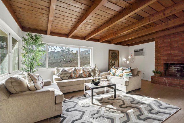 369 Lang Avenue, La Puente CA: https://media.crmls.org/medias/92b73284-4496-4ad7-ad67-1635863f5547.jpg