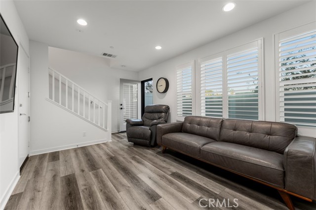 Detail Gallery Image 6 of 42 For 2084 Caleigh Lane, Costa Mesa,  CA 92627 - 3 Beds | 2/1 Baths