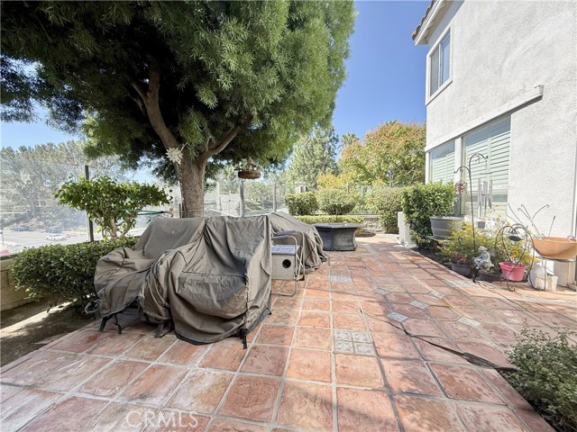48 Hawksmoor, Aliso Viejo CA: https://media.crmls.org/medias/92b81424-efe2-4a33-bf3b-9b7e05be2186.jpg