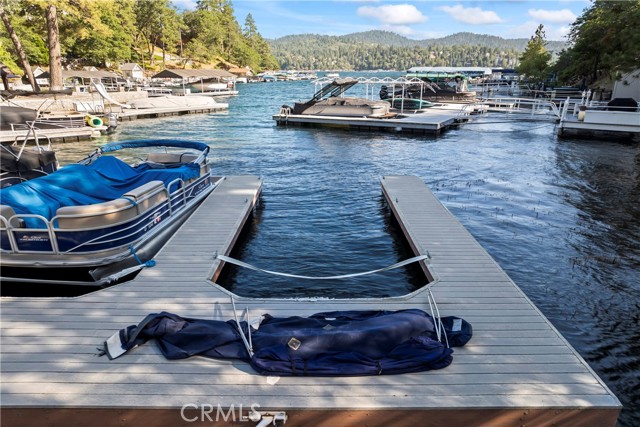72 N Winter Harbor Cove #C, Lake Arrowhead, CA 92352