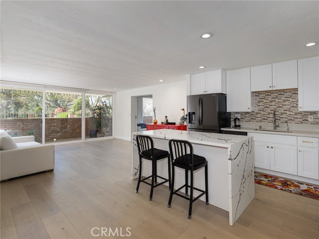 6526 Ocean Crest Drive, Rancho Palos Verdes CA: https://media.crmls.org/medias/92b89524-0899-4120-a4dc-1063e40bfb5e.jpg