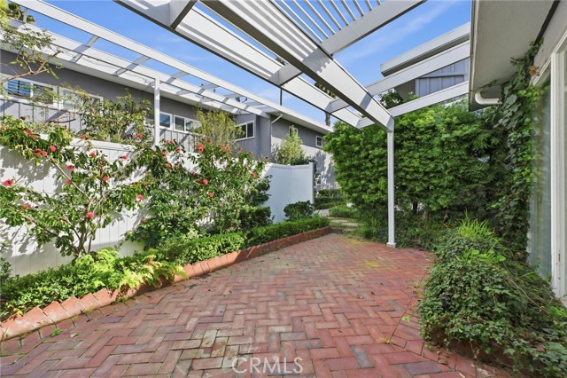 Detail Gallery Image 7 of 27 For 1510 Westcliff Dr #1,  Newport Beach,  CA 92660 - 2 Beds | 2 Baths