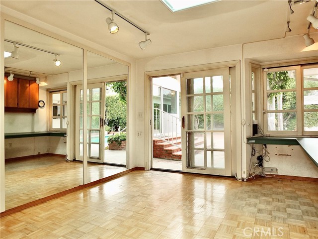 5510 E La Pasada E Street, Long Beach CA: https://media.crmls.org/medias/92b972bd-973f-4196-b57d-ffc59e9fd451.jpg
