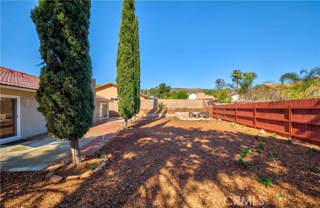 6923 Sundown Drive, Jurupa Valley CA: https://media.crmls.org/medias/92b99d7a-831e-4bf4-92a1-150f13497d97.jpg
