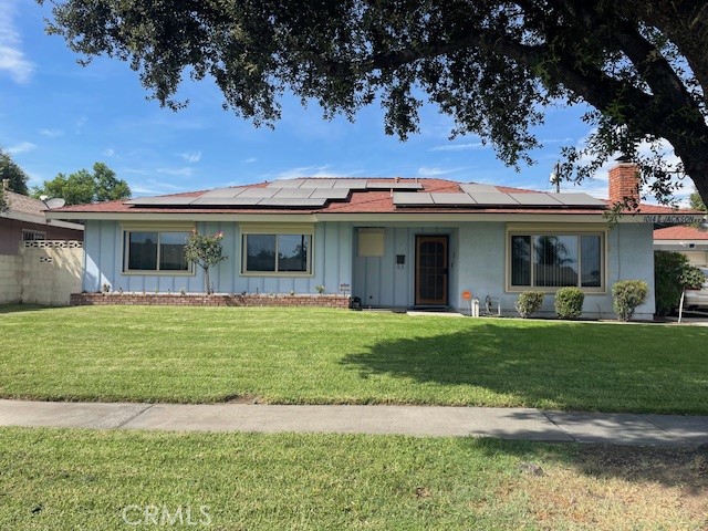 1014 E Jackson Street, Rialto CA: https://media.crmls.org/medias/92bad72d-ffa8-40b0-8000-9faa2b136d7b.jpg