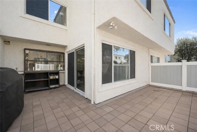 Detail Gallery Image 15 of 22 For 18515 Mayall St #J,  Northridge,  CA 91324 - 3 Beds | 2/1 Baths