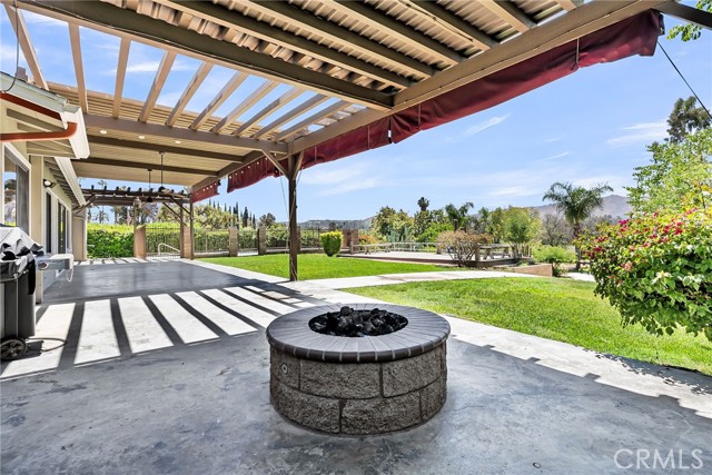 2886 Mcallister Street, Riverside CA: https://media.crmls.org/medias/92bbdfb4-01f1-43fe-852f-73c11018e09b.jpg