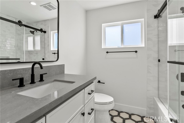 Detail Gallery Image 9 of 24 For 913 E Balboa Blvd #B,  Newport Beach,  CA 92661 - 3 Beds | 3 Baths