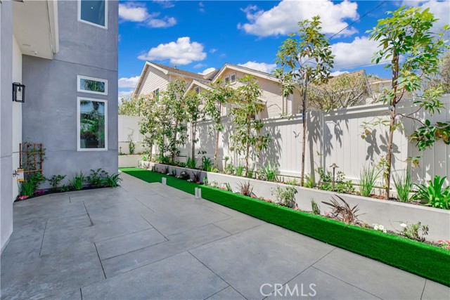 LANDSCAPED BACK YARD