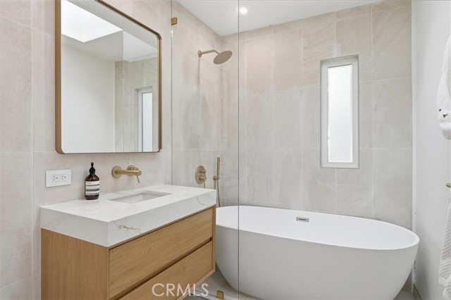 Detail Gallery Image 25 of 29 For 5519 Calle De Ricardo, Torrance,  CA 90505 - 4 Beds | 3 Baths