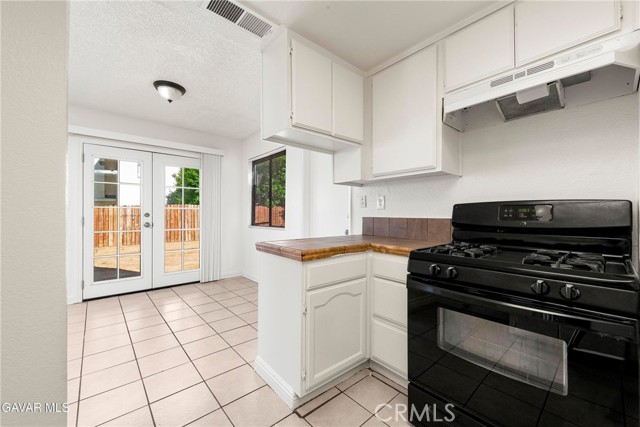 Detail Gallery Image 7 of 24 For 1822 Park Circle, Lancaster,  CA 93535 - 3 Beds | 3 Baths