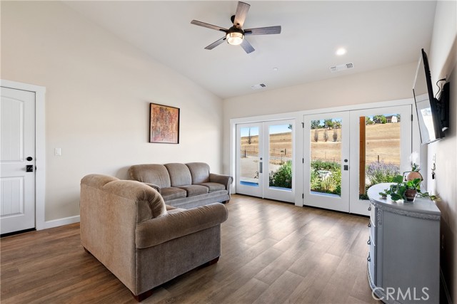 1875 Rancho Lomas Way, San Miguel CA: https://media.crmls.org/medias/92bdf14b-64e9-47f5-9600-28ab04e7abfd.jpg