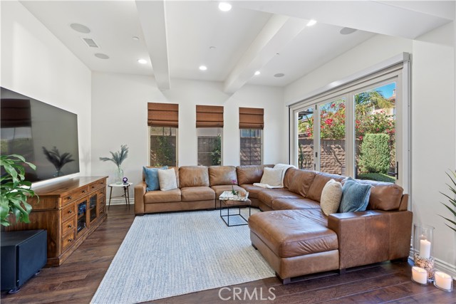 Detail Gallery Image 10 of 46 For 9 Spanish Moss, Irvine,  CA 92602 - 6 Beds | 5 Baths