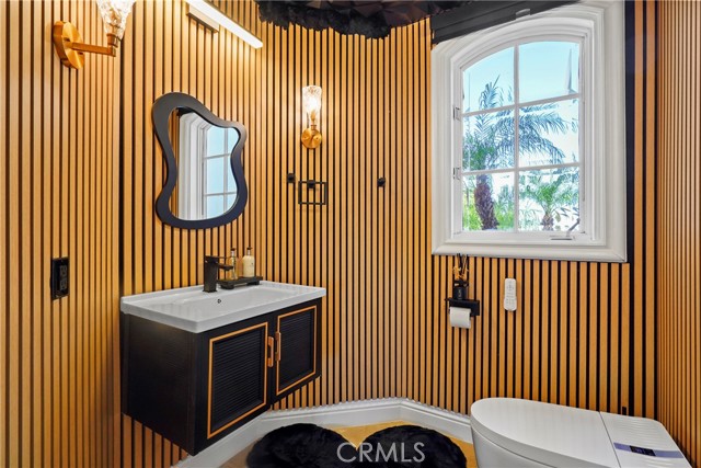 13320 Mulholland Drive, Beverly Hills CA: https://media.crmls.org/medias/92bedd87-98fa-4a53-b92e-61c32f67851f.jpg