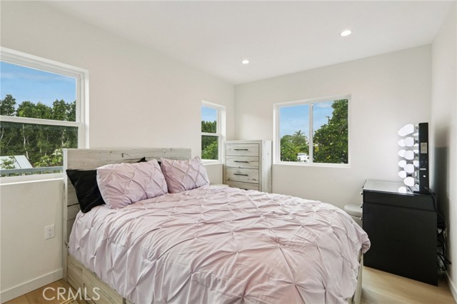 Detail Gallery Image 63 of 75 For 18320 Ingomar St, Reseda,  CA 91335 - – Beds | – Baths