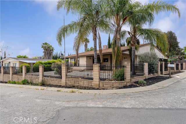 17105 Aragon Drive, Perris CA: https://media.crmls.org/medias/92c0343b-9d0a-438f-b0bb-324081a50386.jpg