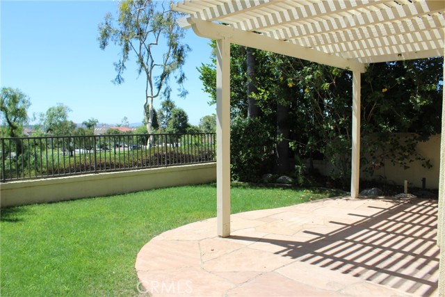 26452 La Scala, Laguna Hills CA: https://media.crmls.org/medias/92c0c298-8b2e-4489-85f5-cdb213054d37.jpg
