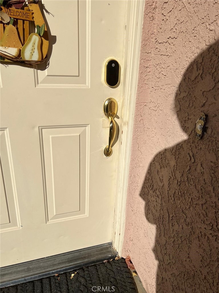 https://media.crmls.org/medias/92c0d41c-e442-4454-b8e5-7557985f3814.jpg?preset=X-Large