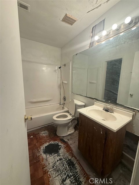 Detail Gallery Image 12 of 21 For 1644 N Tipton St, Visalia,  CA 93292 - 2 Beds | 1 Baths