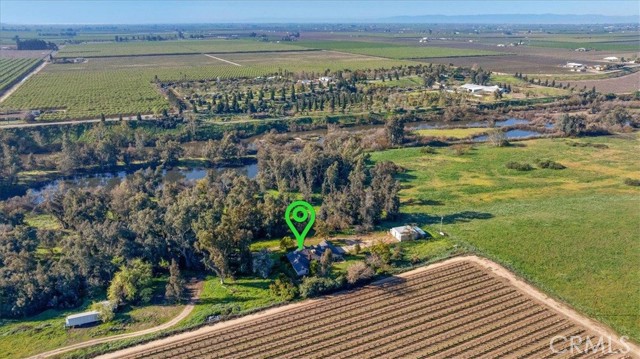 6710 Golden State Boulevard, Madera CA: https://media.crmls.org/medias/92c40c53-bb73-4b35-8dcd-744d7bb672d3.jpg