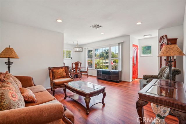 Detail Gallery Image 6 of 36 For 4503 Darien St, Torrance,  CA 90503 - 3 Beds | 2 Baths