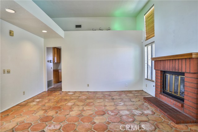 Detail Gallery Image 12 of 64 For 2003 Springcreek Cir, Upland,  CA 91784 - 3 Beds | 2 Baths