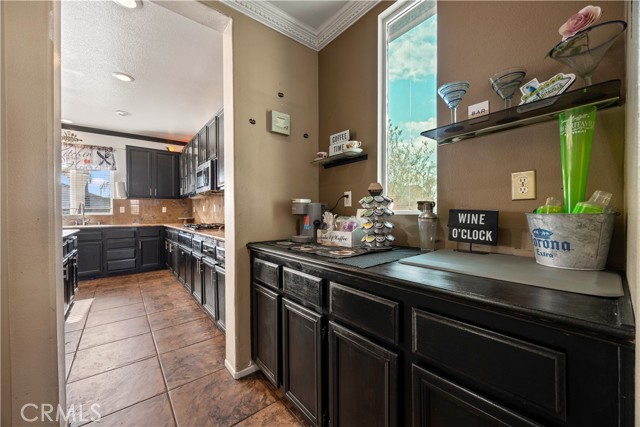 Detail Gallery Image 10 of 28 For 28675 Suffolk Downs, Moreno Valley,  CA 92555 - 6 Beds | 3/1 Baths