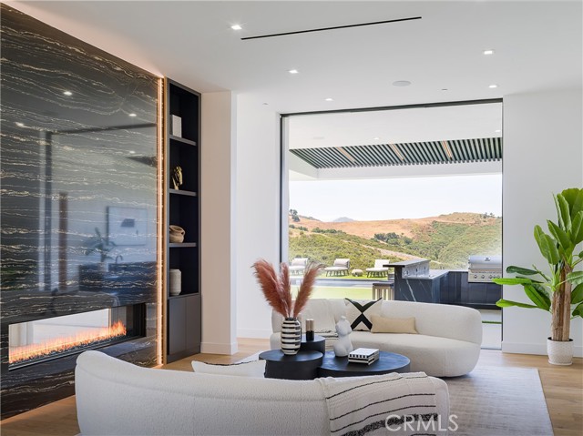 Detail Gallery Image 10 of 73 For 2681 Country Ridge Rd, Calabasas,  CA 91302 - 7 Beds | 9 Baths
