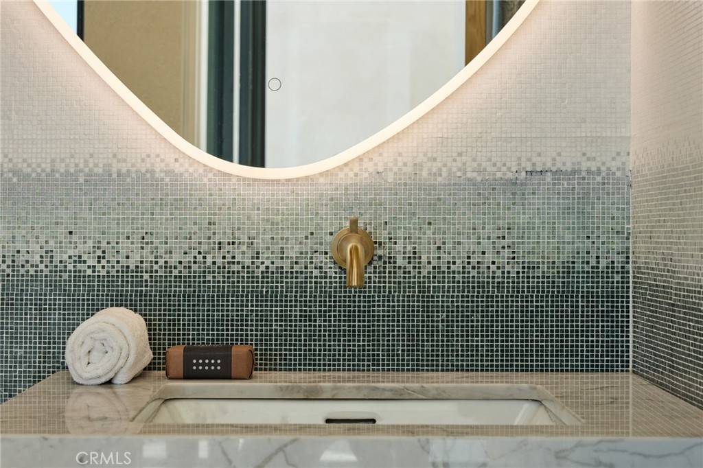 MLS #OC25242053 image #17