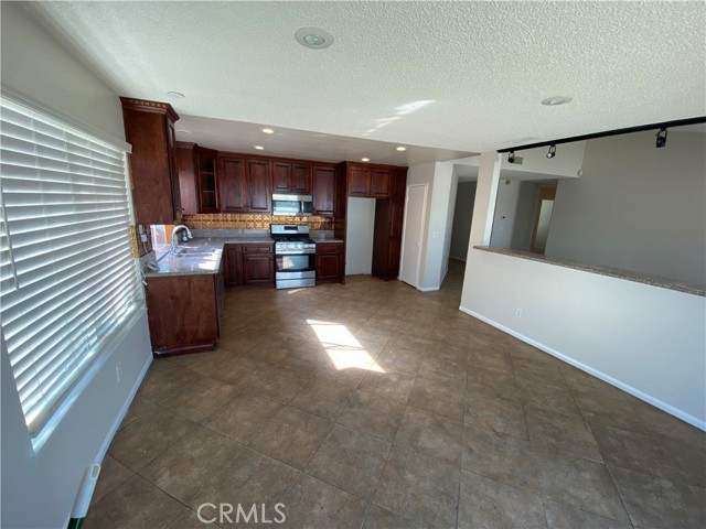 Image 3 for 4468 Estrada Dr, Riverside, CA 92509