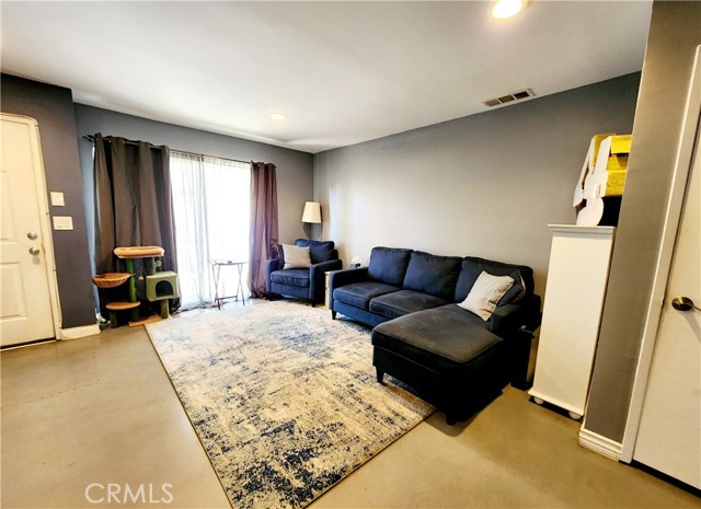 Detail Gallery Image 6 of 20 For 1235 E Carson St #2,  Carson,  CA 90745 - 2 Beds | 2/1 Baths