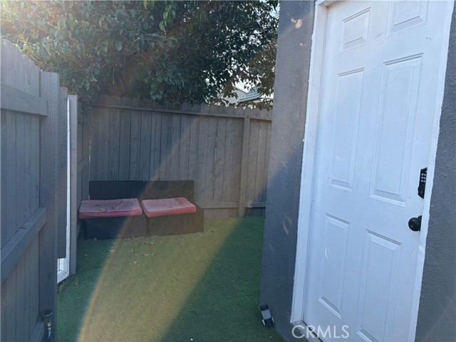 Detail Gallery Image 25 of 35 For 12610 Martha St #2,  Valley Village,  CA 91607 - 1 Beds | 1 Baths