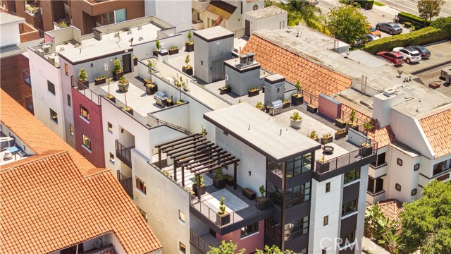 150 S Oak Knoll Avenue, Pasadena CA: https://media.crmls.org/medias/92c8e7cd-ef32-483d-9e06-bd1becee0516.jpg
