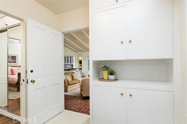 Detail Gallery Image 22 of 34 For 3554 Yorkshire Rd, Pasadena,  CA 91107 - 2 Beds | 2 Baths