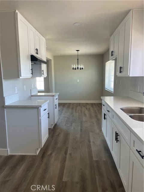 14877 Rodeo Drive, Victorville CA: https://media.crmls.org/medias/92ca609e-a764-4a52-a5e1-967cb65cad2c.jpg