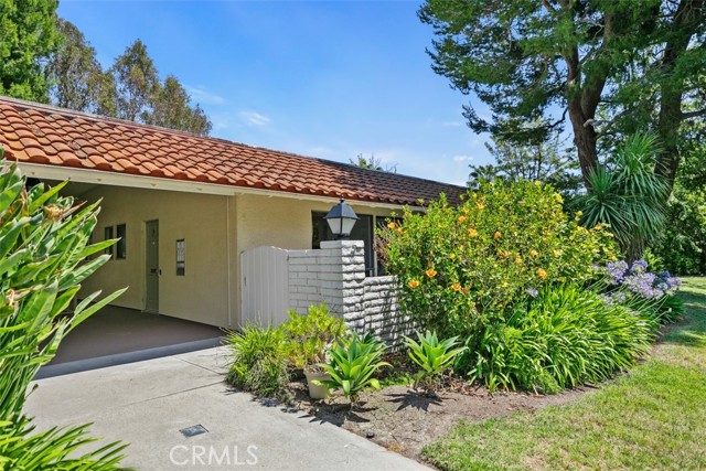 933 Avenida Majorca, Laguna Woods CA: https://media.crmls.org/medias/92cb49a2-5040-4d52-951e-56e3fcf35605.jpg