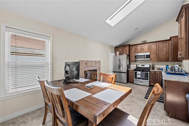 39427 Canyon Rim Circle, Temecula CA: https://media.crmls.org/medias/92cc3653-7aea-4303-9a39-60322761182d.jpg
