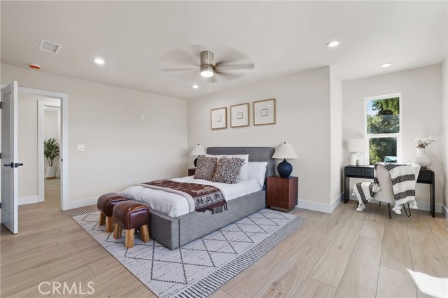 9425 Gierson Avenue, Chatsworth CA: https://media.crmls.org/medias/92cd0b3c-1b7e-4582-90a8-d3dcc06489d4.jpg