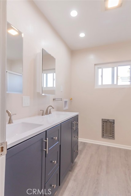 608 Esplanade, Redondo Beach CA: https://media.crmls.org/medias/92cd18b8-ac93-42f2-9ed6-c86af2ea45b1.jpg