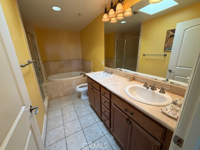 Detail Gallery Image 9 of 30 For 14343 Burbank #305,  Sherman Oaks,  CA 91401 - 3 Beds | 2 Baths