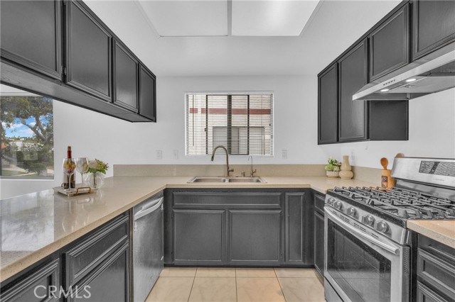 Detail Gallery Image 6 of 10 For 200 S Electric Ave a,  Alhambra,  CA 91801 - 3 Beds | 2/1 Baths